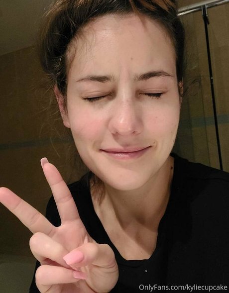 kyliecupcake sexy star galleries
