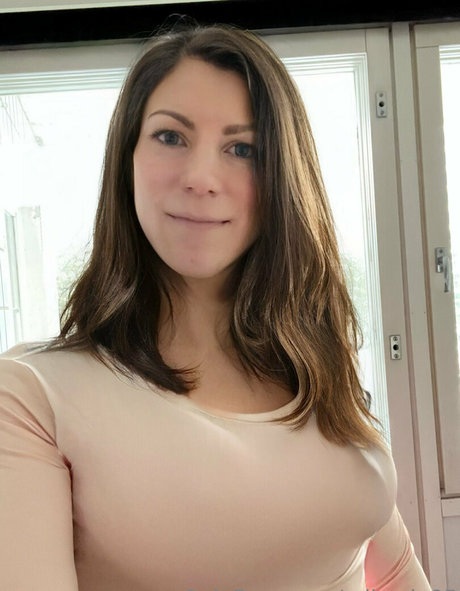 mikaela85 sex model picture