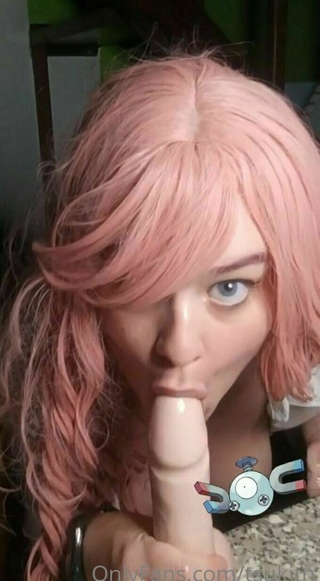 tsukitn sexy actress picture