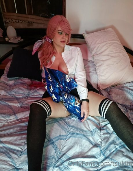 tsukitn pornstar sexy image