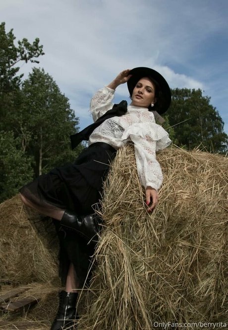 berryrita pretty model img