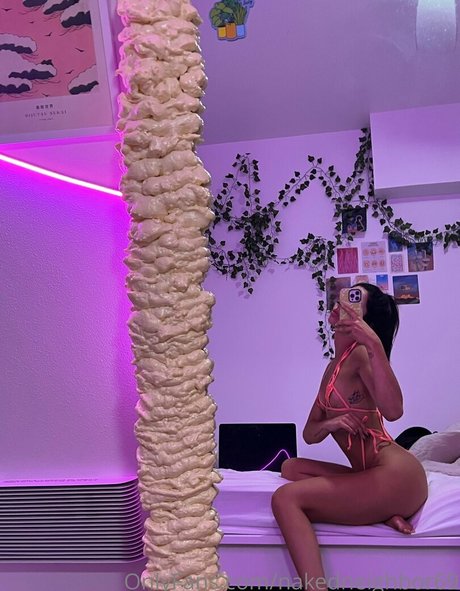 kendrathomas18 xxx model archive