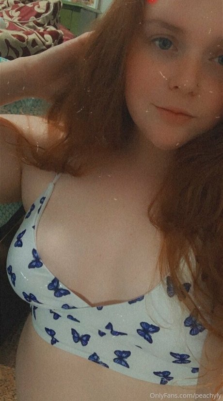 peachyly model high quality images