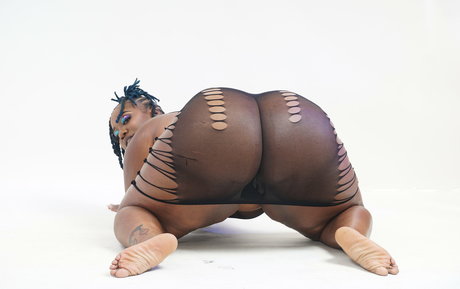 juicyfruitvaughn pornstar xxx pictures