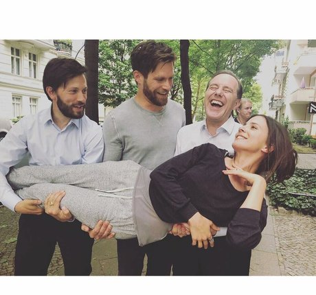 Aylin Tezel model free photos