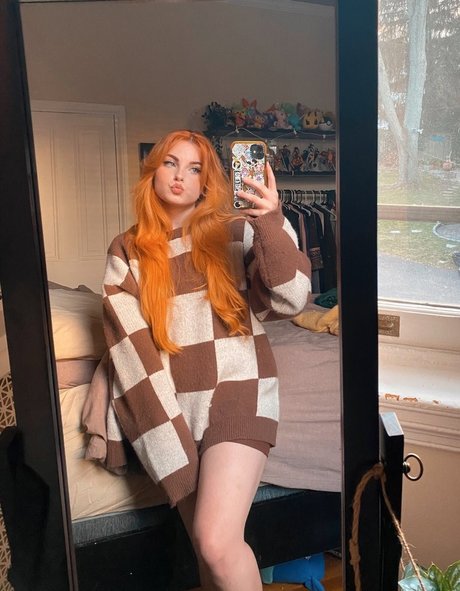 Ghoulrunnings naked actress pic