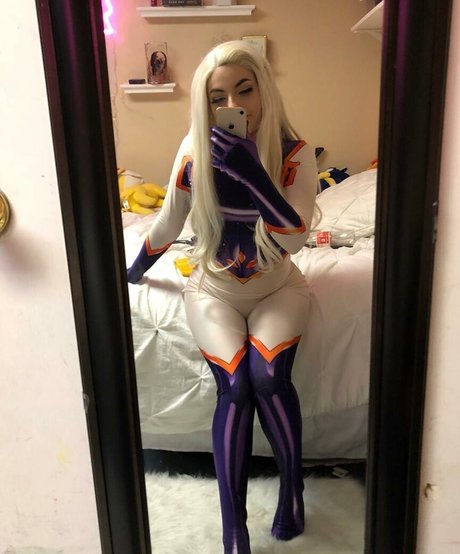 Ghoulrunnings naked actress pics