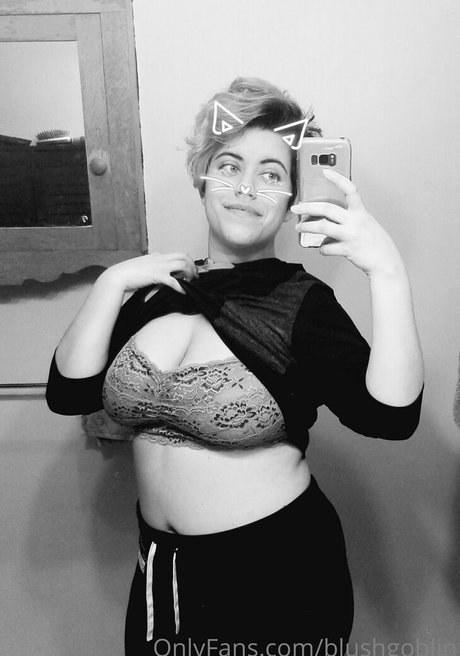 blushgoblin star xxx photo