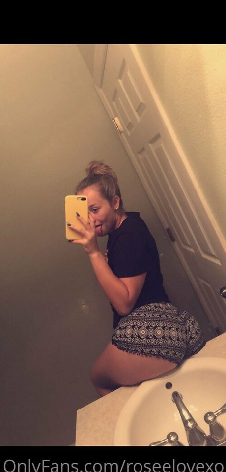 roseelovexo beautiful actress archive