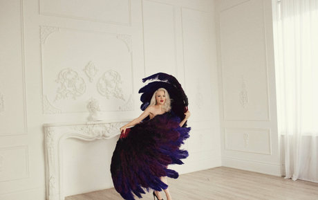 officiallymosh exclusive model pictures