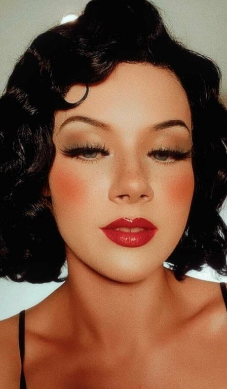 officiallymosh xxx actress picture