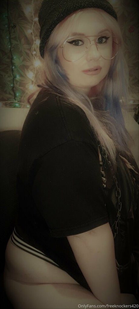 freeknockers420 star high quality picture