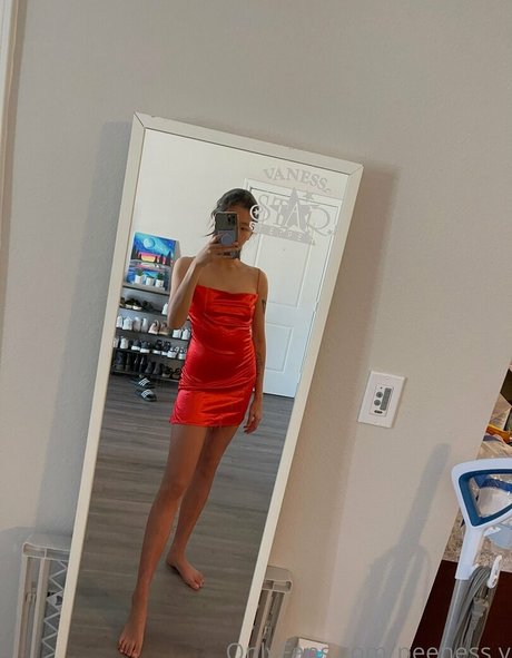 peeness y free star pictures