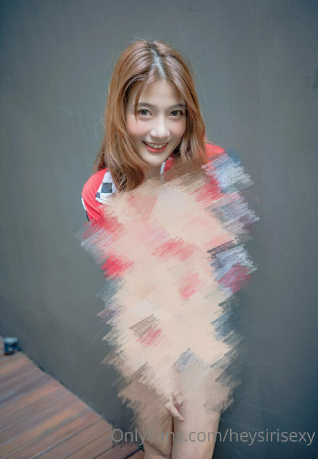 heysirisexy model nudes gallery