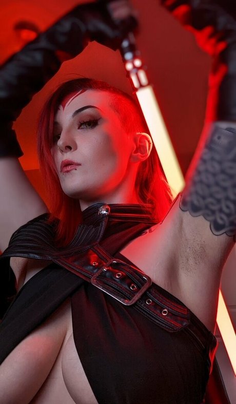 MajestyRedQueen star free pic