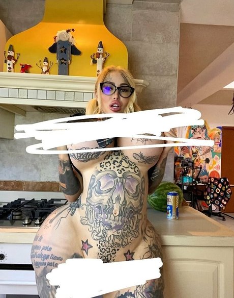 Xomarym pretty model img