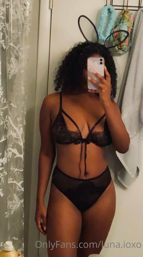 luna ioxo pornstar art photo