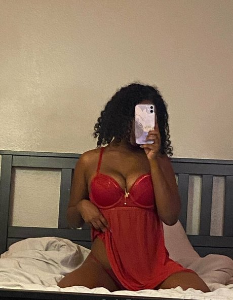 luna ioxo nudes star img