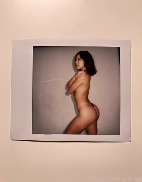 riinablakeee nude pornstar picture
