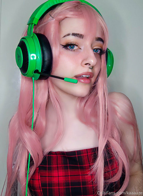 kaaaaze star adult photo