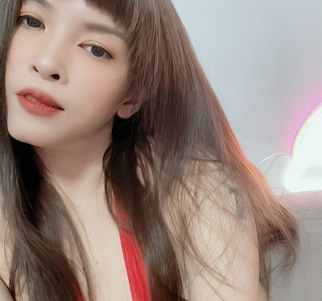 noonn 28 model beautiful images