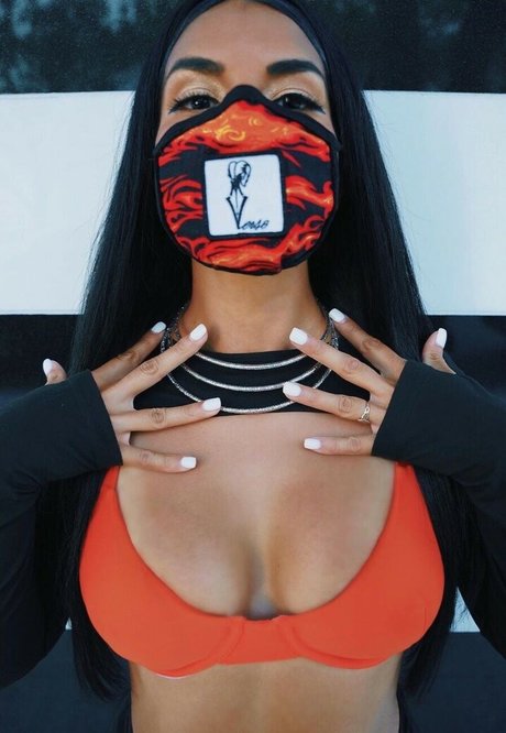 Myverse model hot pics