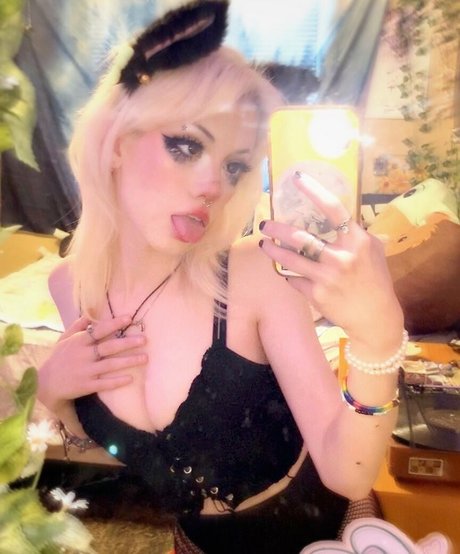 pipssqueakss pornstar adult img