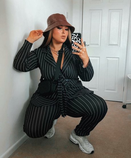 Holly Marston pornstar pretty image