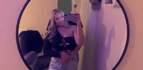 Alyssa K model pretty pictures