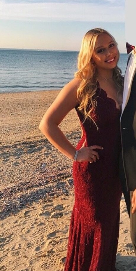 Alyssa K top star gallery