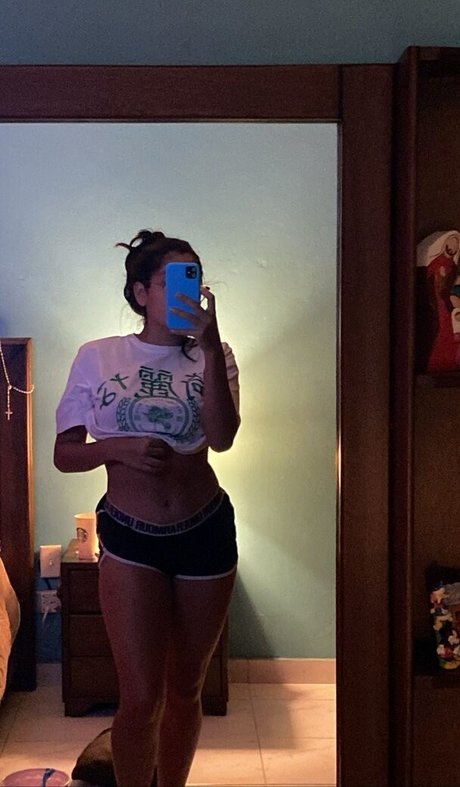 Itzel Lozano beautiful actress image