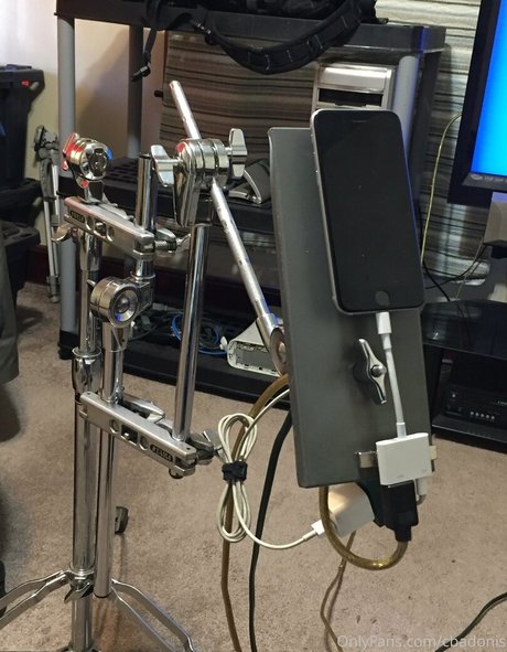 cbadonis sexy model pic