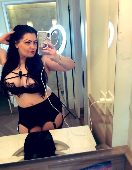 victoriarage star top picture