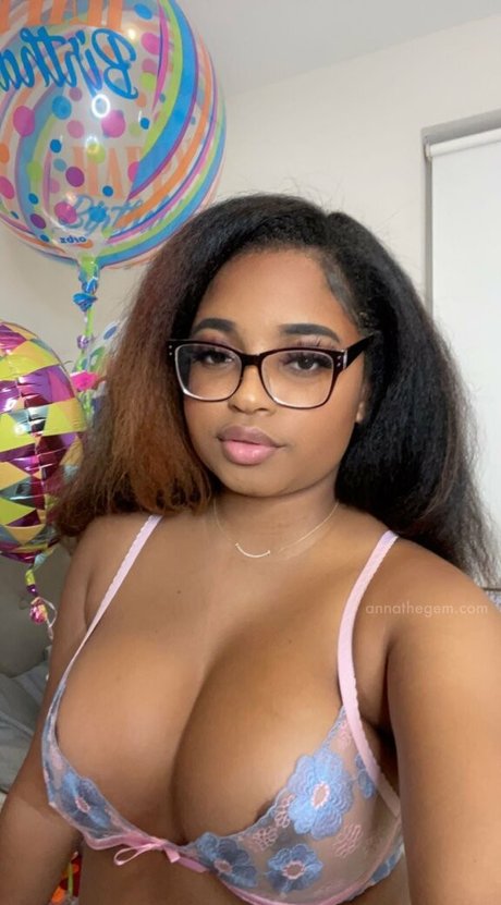 annatv exclusive model images