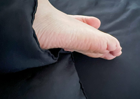 savannahs feet model free photo