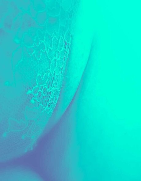 lov fetish exclusive model img