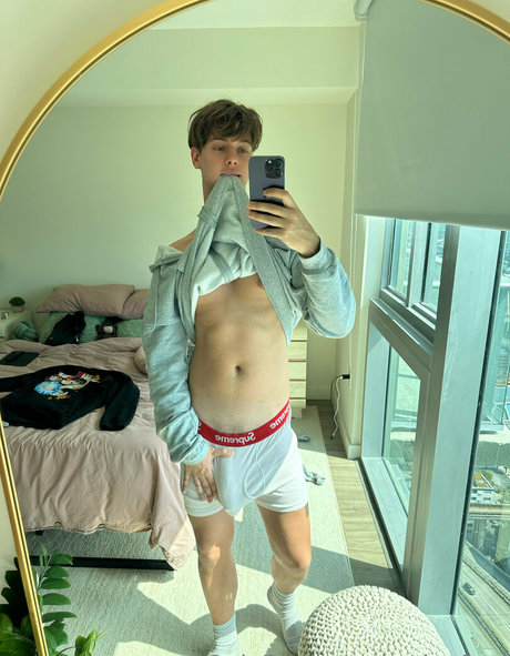 cadenfree free star pic