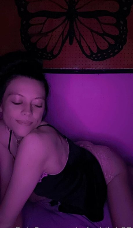 urfavbitch97 hd actress pic