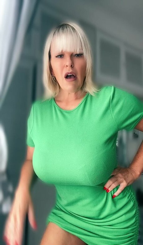 Mollyjfoxx art actress pictures