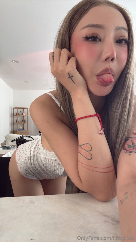 kittylixox model nudes pic