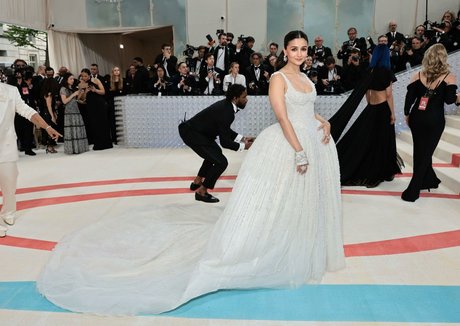 Alia Bhatt star perfect pics