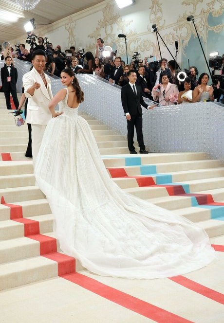 Alia Bhatt perfect model images