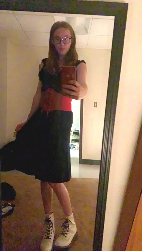 Zee R_ pretty pornstar gallery