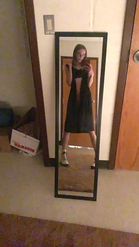 Zee R_ pretty model gallery