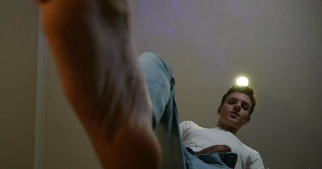 freeconnorpeters model sexy pics