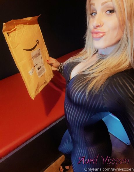 avrilvixxxen pornstar erotic galleries
