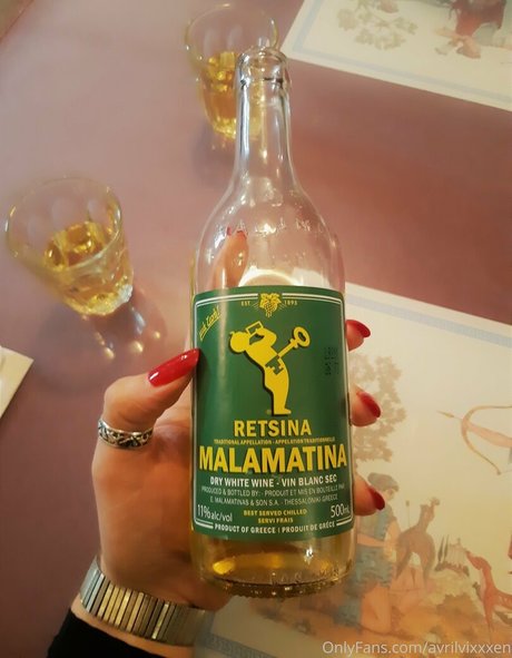 avrilvixxxen hd model gallery