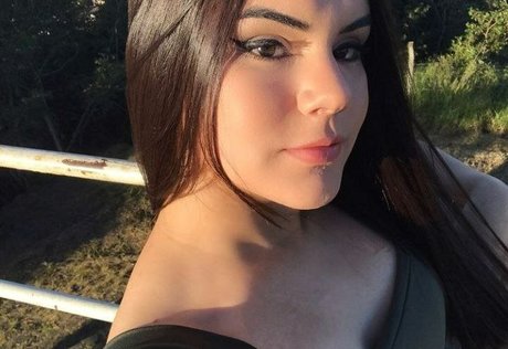 Ezabela Andrade art star picture