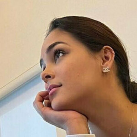 Jasmine Caro perfect star picture