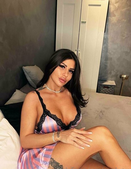 evalupu nudes star images